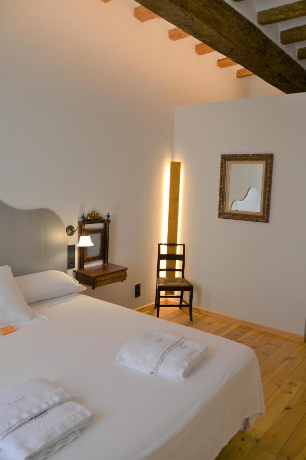 Lo Palauet De La Muralla Balaguer Quarto foto