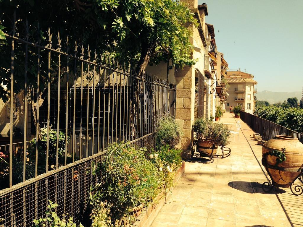 Lo Palauet De La Muralla Balaguer Quarto foto